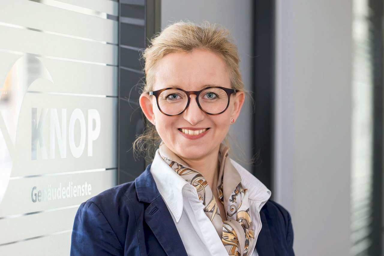 Saskia Kneffel Saskia-Kneffel-Knop-Gebaeudedienste